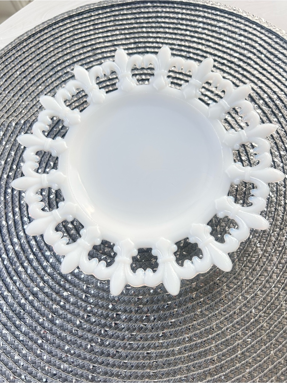 Antique 1920s Westmoreland Fleur De Lis Milk Glass Plate Lattice Lace Edge